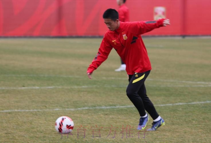 黄开俊:足球少年的迷茫与坚持 黄开俊:足球少年的迷茫与坚持